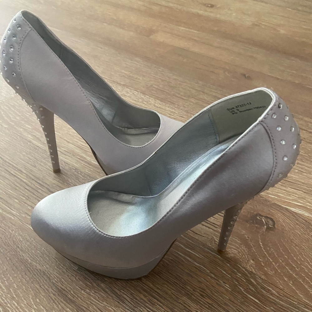 Wedding or formal shoe, brand new condition!